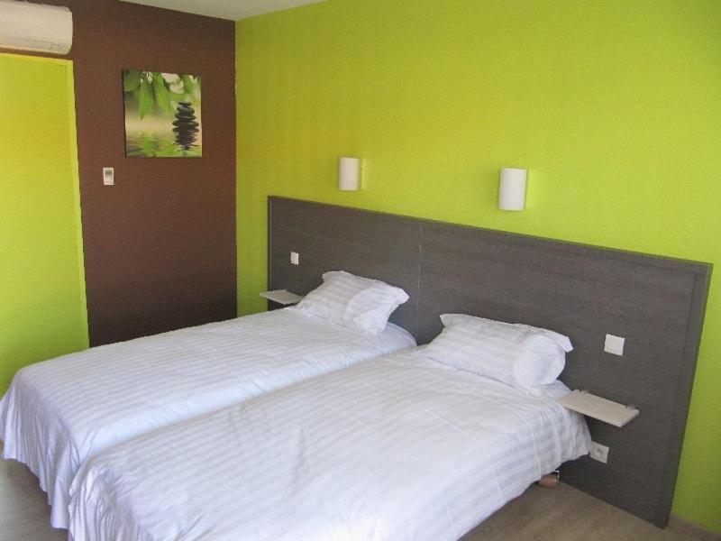 Hôtel Cantal Cottages Saint-Georges  Esterno foto