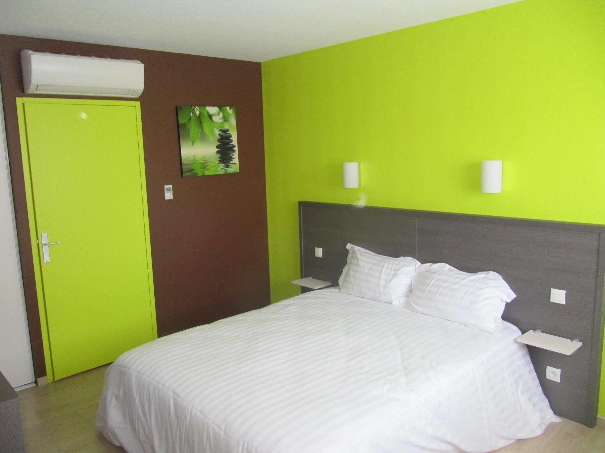 Hôtel Cantal Cottages Saint-Georges  Esterno foto