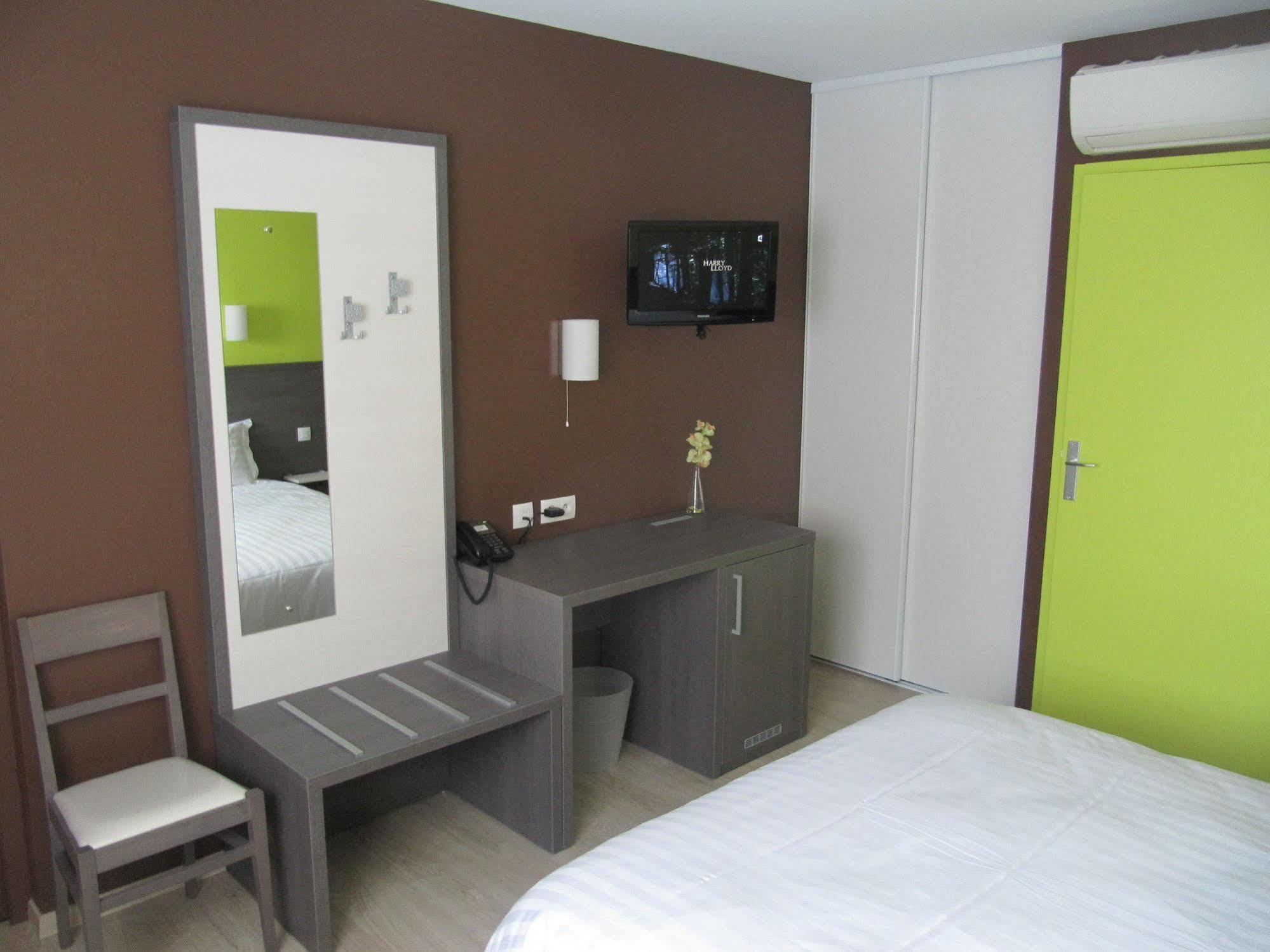 Hôtel Cantal Cottages Saint-Georges  Esterno foto